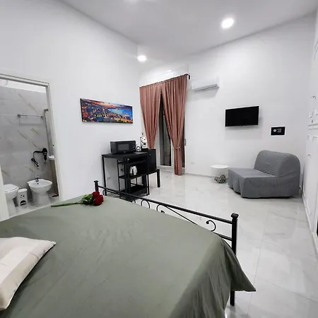 La Bella Terrazza A Materdei 4* Naples